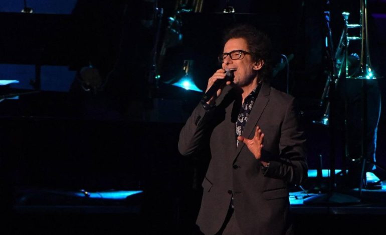  Andrés Calamaro fue animado en Manizales después de la controversia en Cali por sus comentarios a favor de las mareas de toros

 – Panorama 24
