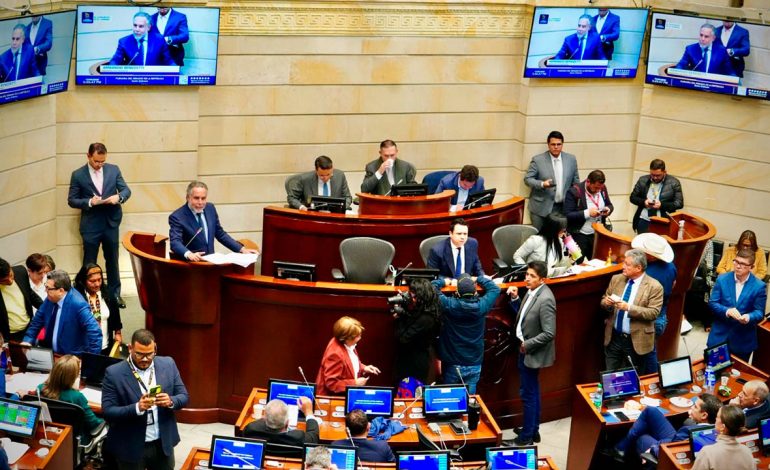  Así es como los parlamentarios del Senado votaron con Gustavo Petro – Extra