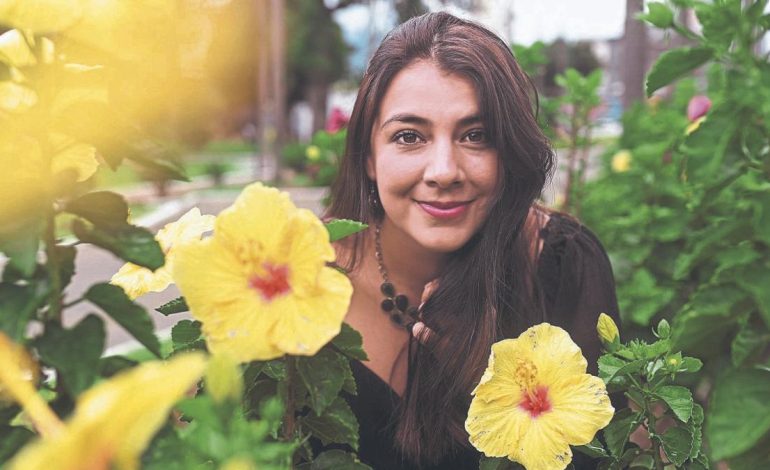 Karen Peña, ama de casa joven en Colombia