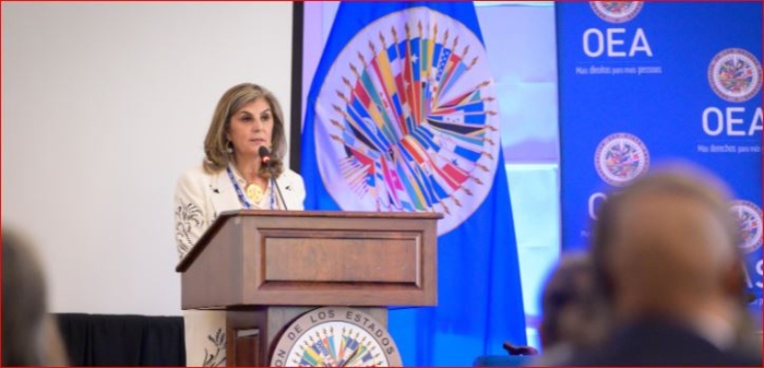  «Es oportuno para trabajar para Colombia»