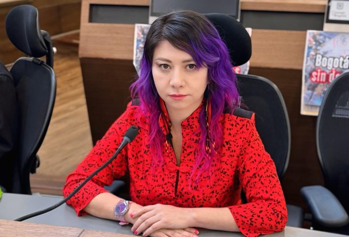  Advertencia Quena Ribadeneira a la chica del alcalde

 – Panorama 24