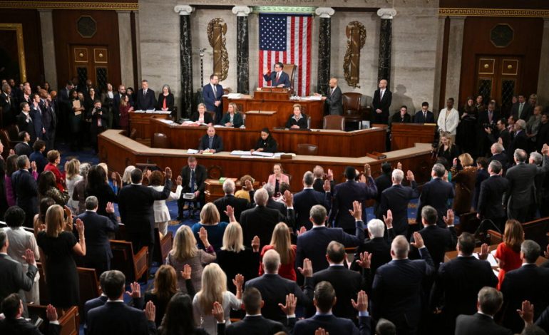  La presión de Trump crece: la oposición exige una huelga después de un bombardeo a Irán, aumento

 – Panorama 24