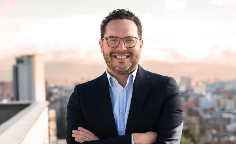  Lo que no se resuelve en la reforma de las pensiones 14 días después de la entrada en vigor: entrevista con Andrés Velasco

 – Panorama 24