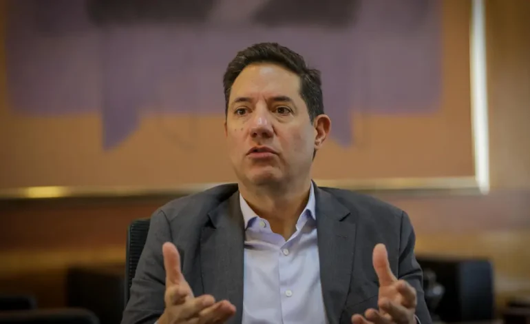  César Prado, Banco de Bogotá

 – Panorama 24
