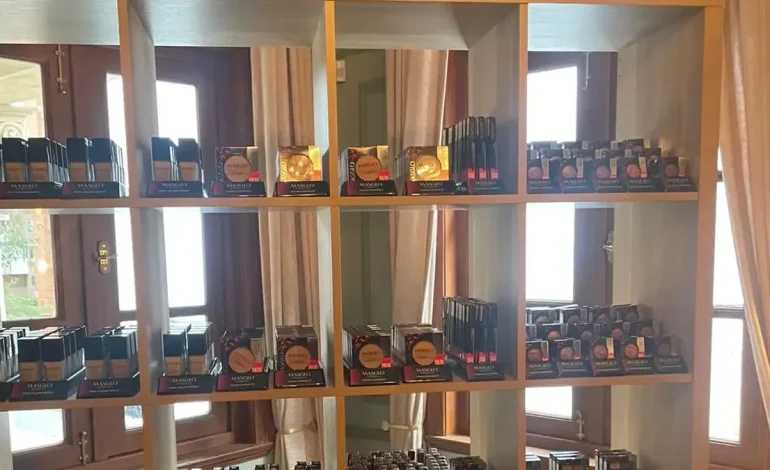  Masklo invierte más de dos millones de dólares y apuestas en su nueva línea de maquillaje

 – Panorama 24