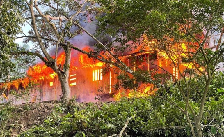  El ejército destruye el laboratorio en Cauca que produjo clorhidrato de cocaína

 – Panorama 24