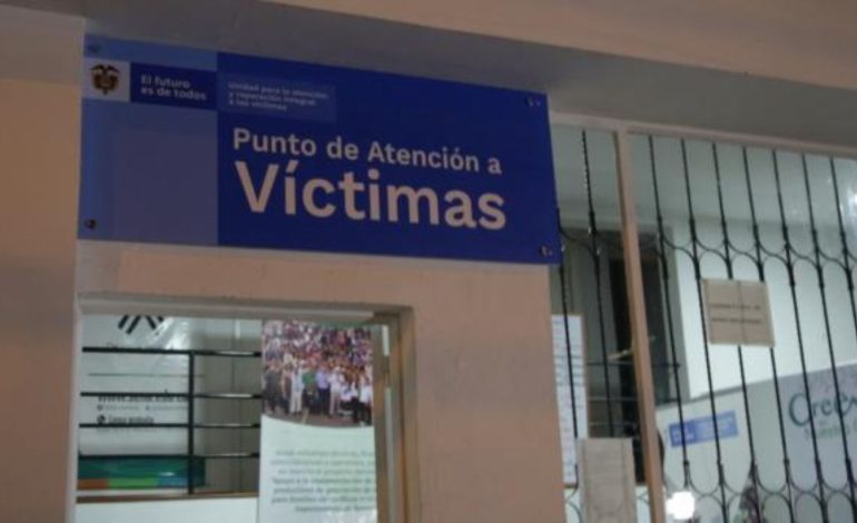  Fórmula de la oficina del fiscal contra el servidor de la unidad para las víctimas por presunto requisito de dinero

 – Panorama 24