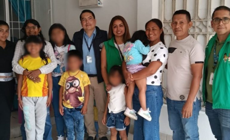  Procuraduría acompañó el regreso a su hogar a niños indígenas que sobreviven accidente en avión en Guaviare

 – Panorama 24