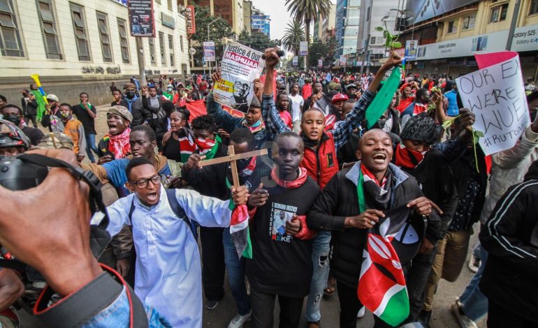  Las protestas en Kenia dejan 16 muertos y más de 400 heridos

 – Panorama 24