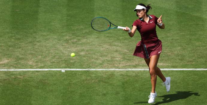  Raducanu cae en octavos de Eastbourne, preparatorio para Wimbledon

 – Panorama 24