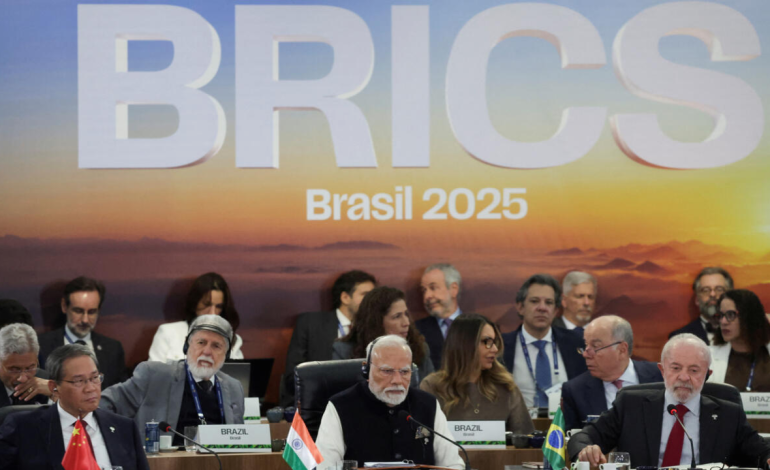  Trump amenaza a los brics con aranceles para «proteger el dólar» – 

 – Panorama 24