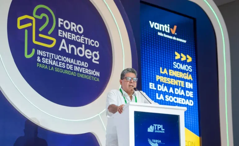  Compotrler Carlos Hernán Rodríguez le pide al gobierno de Petrova que traiga «decisiones firmes» para evitar la crisis en el sistema eléctrico

 – Panorama 24