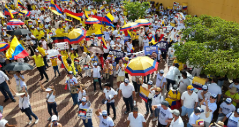  Caminar 7 -A: Uribismo se activa para más de 230 ciudades después de condenar a Uribe – Extra

 – Panorama 24