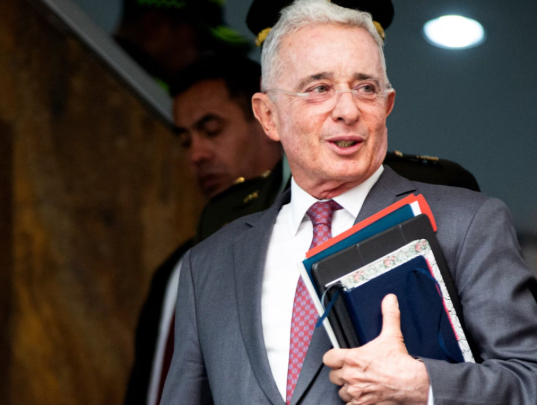  Durante la apelación: el tribunal devuelve la libertad al ex presidente de Álvaro Uribe – Extra

 – Panorama 24