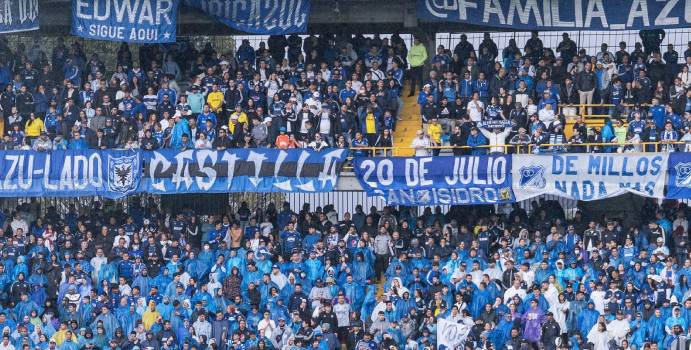  Los fanáticos del millonario ingresaron al club para la censura de banner

 – Panorama 24
