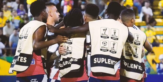  Junior sufre contra Huila, pero clasifica por sanciones en una taza

 – Panorama 24
