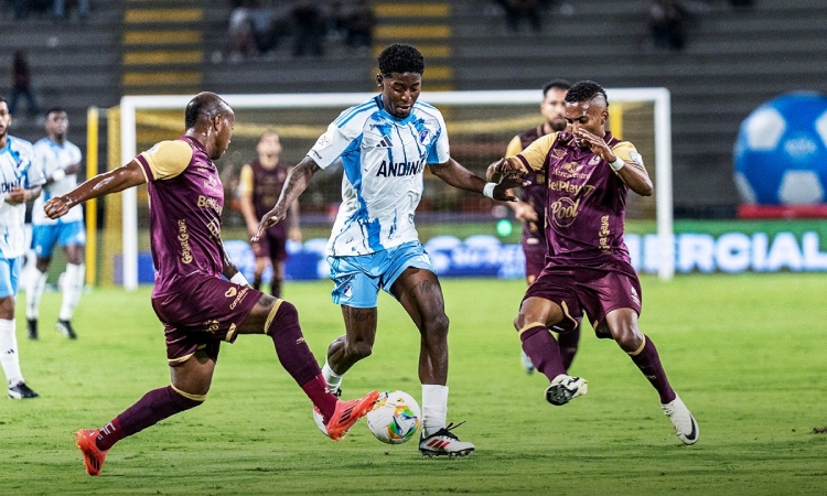  Tolima aplasta 3-1 a millonarios

 – Panorama 24