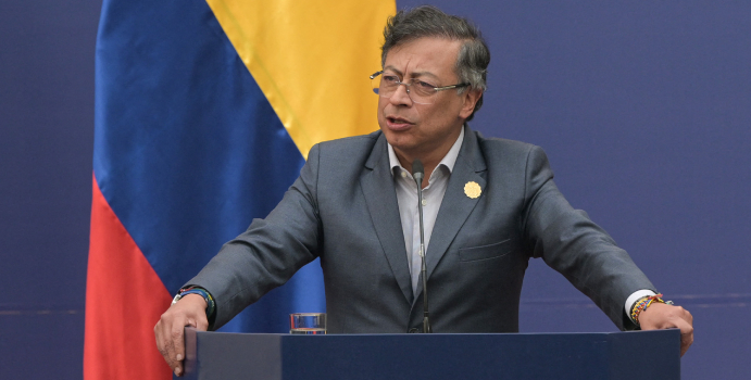  ¿Qué equipo de FPC es fanático de Gustavo Petro?

 – Panorama 24