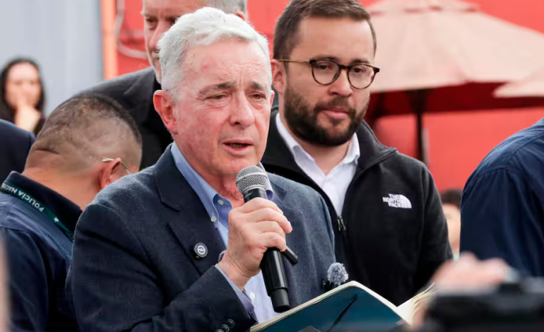  Álvaro Uribe irá a las apuestas del Centro Democrático con 25. escaños en el Senado – Aumentar la lista

 – Panorama 24