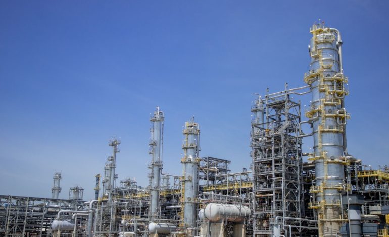  Veedurías Network solicita a la oficina del fiscal general que monitoree la adjudicación del contrato de transporte para el personal de la refinería de Cartagena

 – Panorama 24