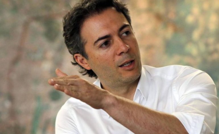 La oficina del fiscal imputa cargos al ex alcalde de Medellín Daniel Quintero

 – Panorama 24