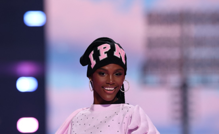  Así fue la pasarela de Valentina Castro, la primera colombiana en modelar para un desfile de Victoria’s Secret

 – Panorama 24