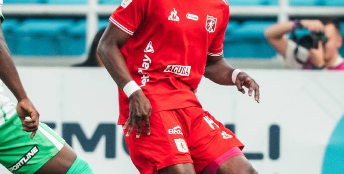  América rechazó un préstamo del Once Caldas por Marcos Mina

 – Panorama 24