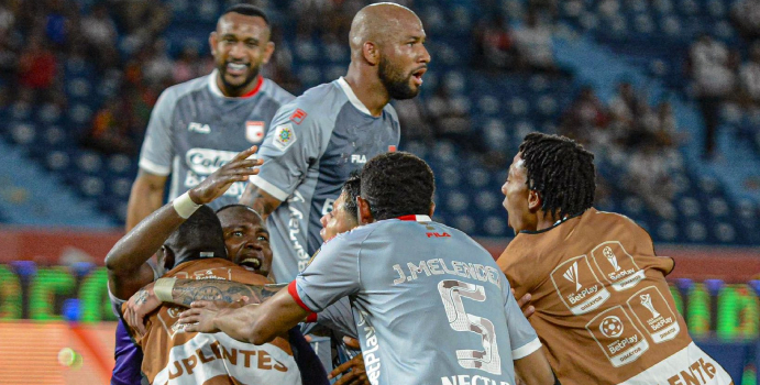  Santa Fe busca una nueva renovación con Hugo Rodallega

 – Panorama 24