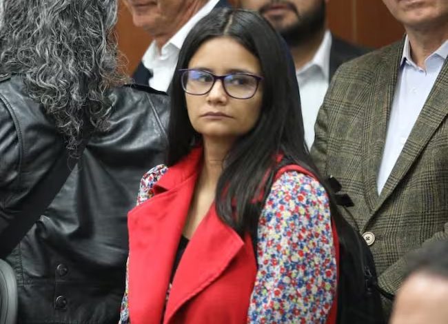  EXCLUSIVA: Movimientos internos en palacio pondrían en riesgo la continuidad de Angie Rodríguez en el gobierno – 

 – Panorama 24