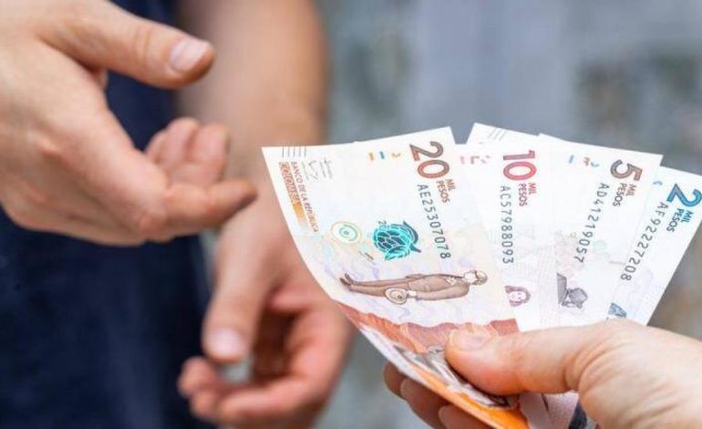  ¿Cómo calcular el incremento del recargo por la noche a partir de las 19:00 horas del 25 de diciembre? Esta es la fórmula de todos los salarios.

 – Panorama 24