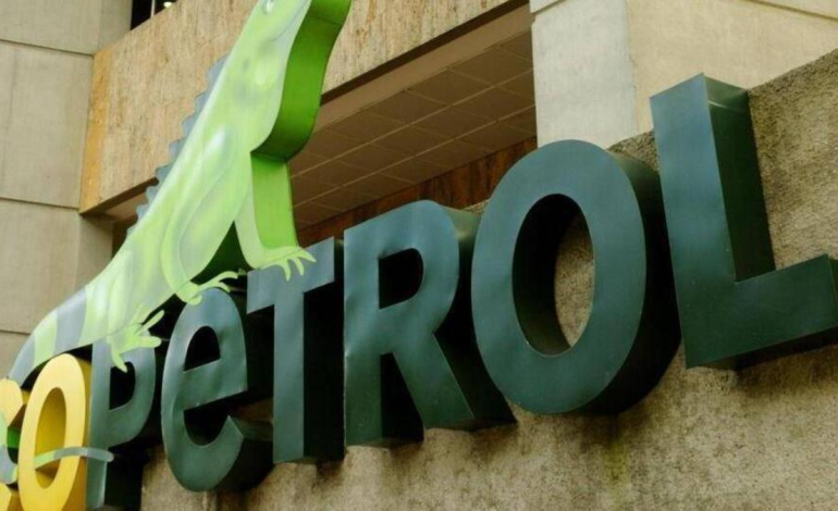  ¿Recibirás menos dinero? Este lo recibirá una persona propietaria de acciones de Ecopetrol tras la caída del 39,5% en las ganancias en 2025.

 – Panorama 24