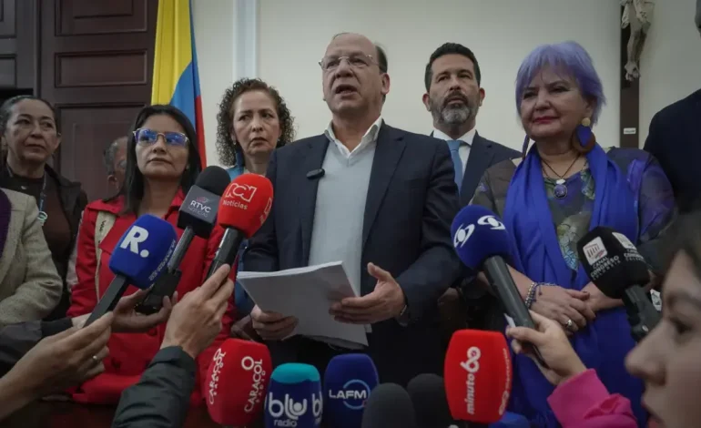  Ajustes realizados por el gobierno para tratar de salvar el proyecto.

 – Panorama 24