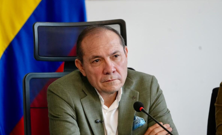  El debate sobre el salario mínimo de Colombia para 2026 comienza mientras el gobierno defiende su ruta, Fenalco retrocede ante el anuncio anticipado de aumento

 – Panorama 24