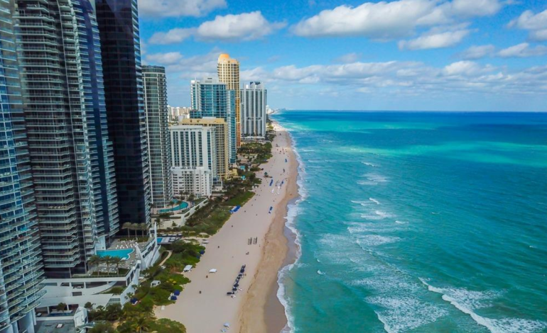  Los colombianos están ampliando su cartera de inversiones global con nuevos destinos y diversificación inmobiliaria.

 – Panorama 24