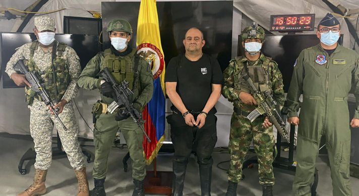  Del narcotráfico a los terroristas: la nueva señal que complica las negociaciones en Colombia – 

 – Panorama 24