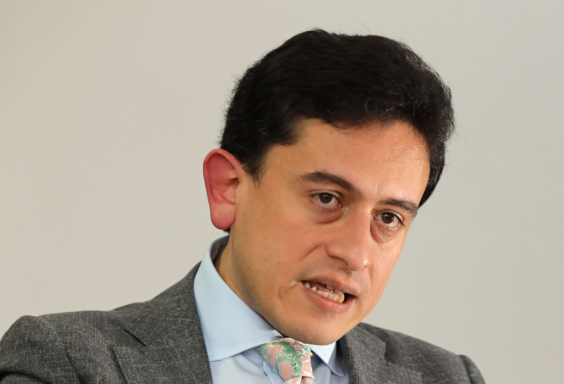  Luis Carlos Reyes rechaza iniciativa del gobierno y señala gestión como raíz de fallas de la Comisión – 

 – Panorama 24