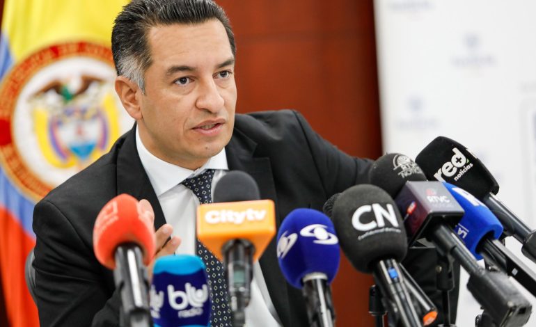  Ministro de Justicia confirma inicio de fumigación con glifosato mediante drones

 – Panorama 24