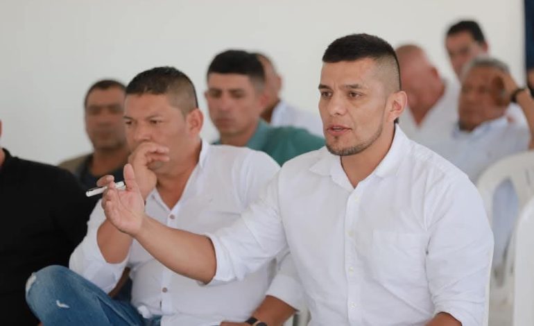  Críticas a TIMBÍO RÁDAMENN – AUK

 – Panorama 24