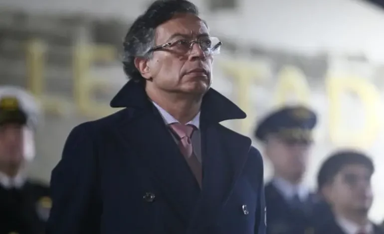  Escuchas telefónicas del caso UNGRD revelaron falsamente una línea utilizada por el presidente Petro – 

 – Panorama 24