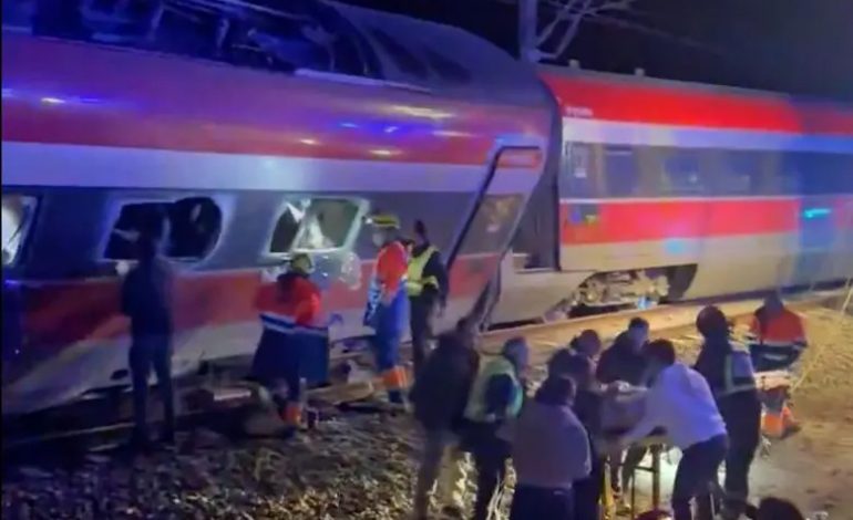  Tragedia ferroviaria en Andalucía deja más de 21 muertos tras descarrilar dos trenes

 – Panorama 24