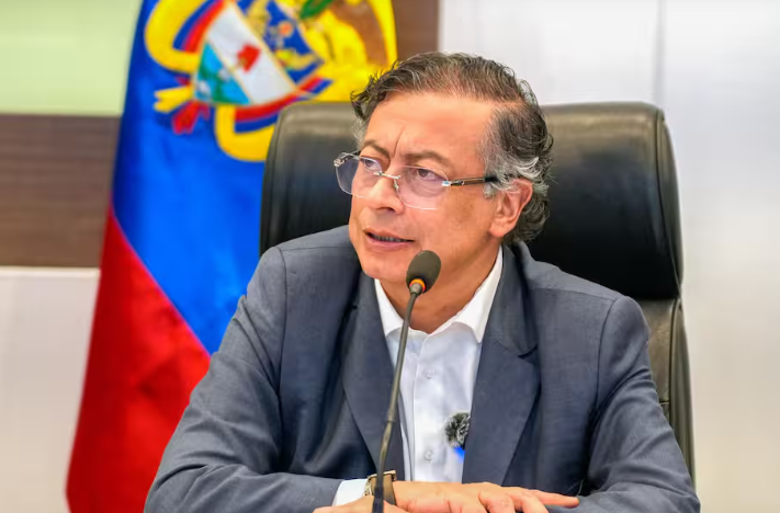  Uribe ataca a Petro y critica su gestión mientras defiende a su familia – 

 – Panorama 24