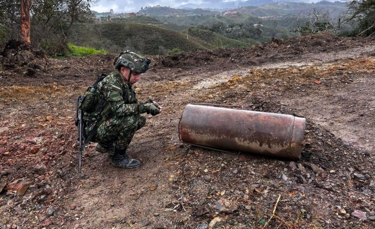  Ejército destruye artefactos explosivos en Anorí (Antioquia)

 – Panorama 24