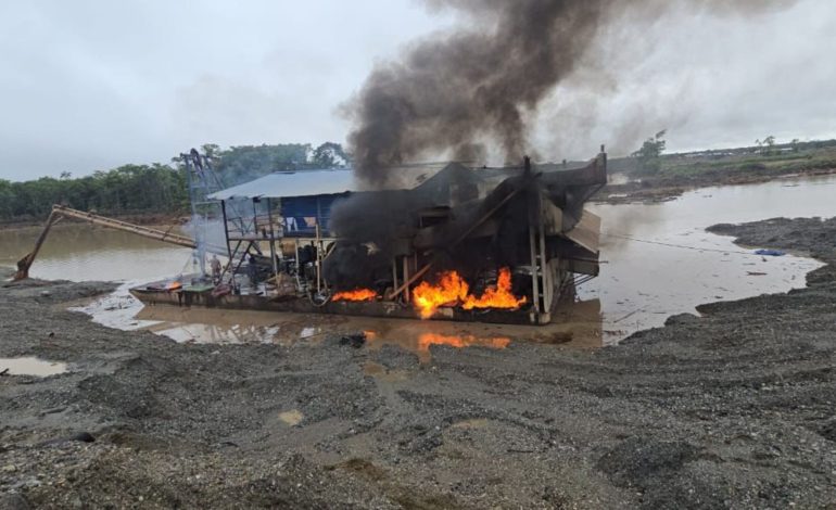  Huelga del ejército contra la minería ilegal en el Chocó

 – Panorama 24