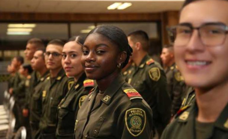  Auxiliares de Policía recibirán un aumento del 45,9% en su salario mensual

 – Panorama 24