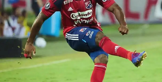  Medellín recibirá dinero por la venta de Edwuin Cetré

 – Panorama 24