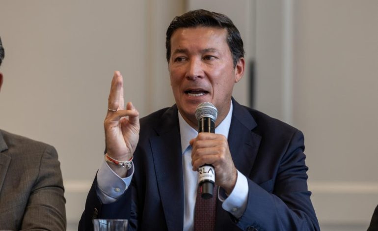  INSCRIPCIONES BAJO GRACIAS – 

 – Panorama 24