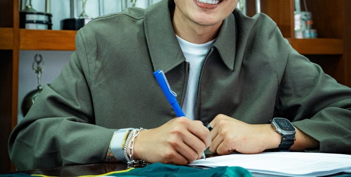  Lamentan el fichaje que no hizo Santa Fe y sí Cali

 – Panorama 24