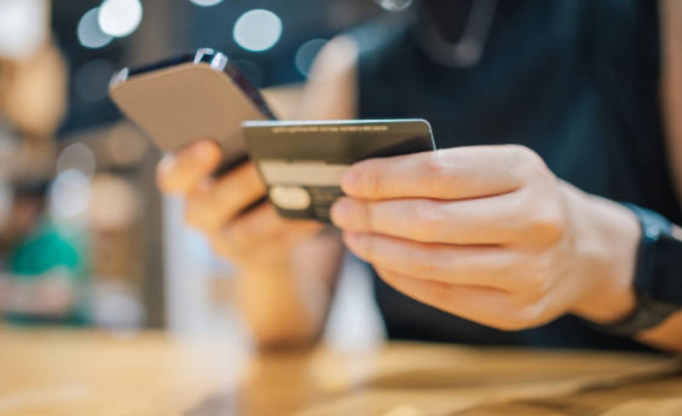  las compras con tarjeta de crédito serían más caras

 – Panorama 24