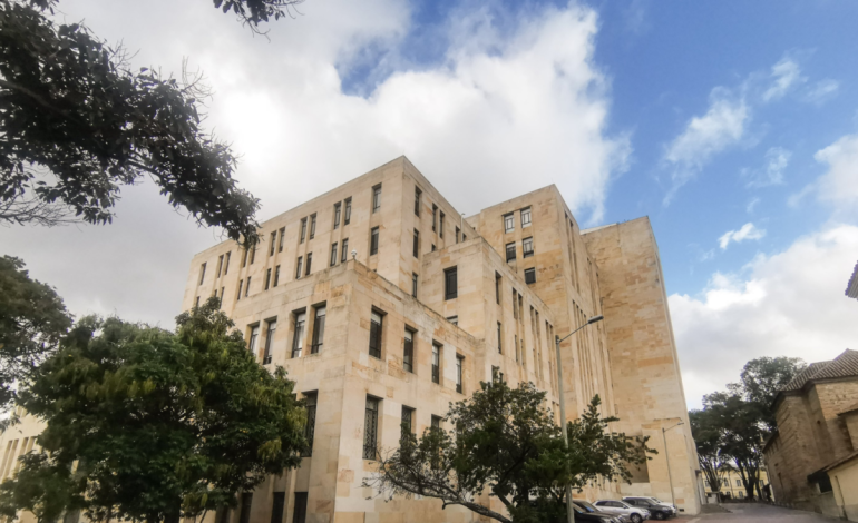  MinHacienda vende TES de corto plazo por 900 mil millones con tasa de 12,683%

 – Panorama 24