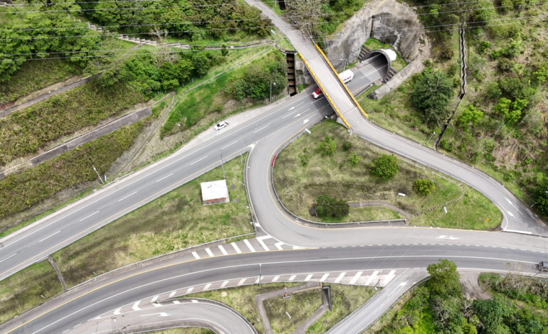  Coviandina advierte riesgo inminente por presunto manejo inadecuado del agua en la vía K15+940 Bogotá-Villavicencio

 – Panorama 24